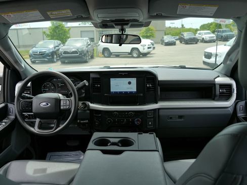 Used 2025 Ford F350 XL AWD/4WD image 12