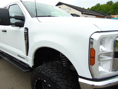 Used 2025 Ford F250 XLT AWD/4WD image 40