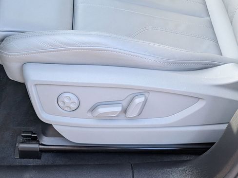 Used 2025 Audi Q5 2.0T Premium image 22