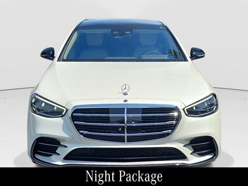 Used 2023 Mercedes-Benz S 580 4MATIC Sedan image 2