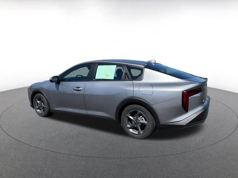 Used 2025 Kia K4 FWD image 10