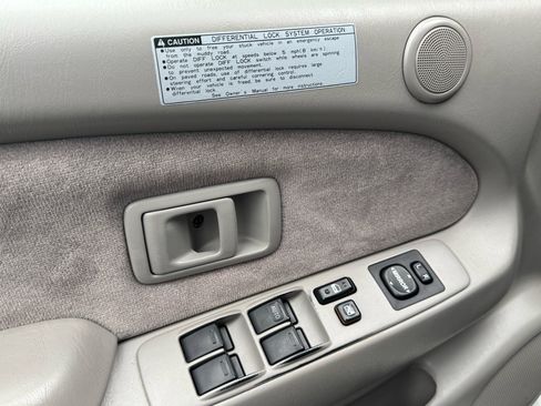 Used 2004 Toyota Tacoma 4x4 Double Cab image 27