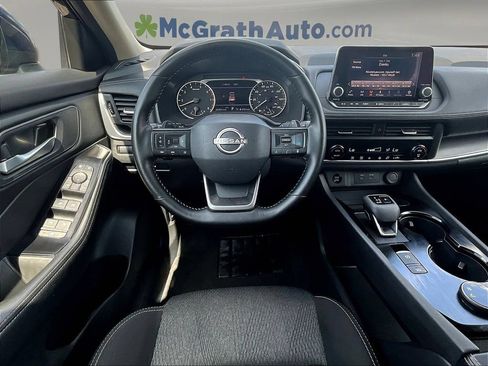 Used 2025 Nissan Rogue SV AWD/4WD image 11
