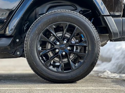 Used 2023 Jeep Wrangler Sahara w/ Cold Weather Group image 38