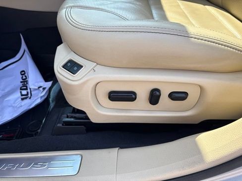 Used 2019 Ford Taurus Limited FWD image 15