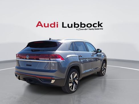 Used 2025 Volkswagen Atlas Cross Sport SE FWD image 8