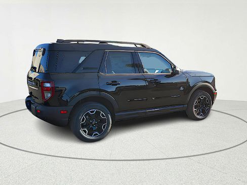 New 2025 Ford Bronco Sport Outer Banks image 9