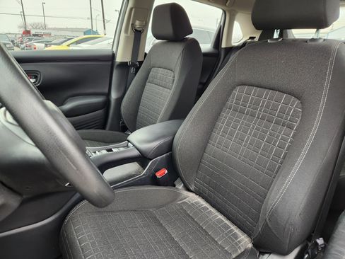 Certified 2023 Honda HR-V LX image 5