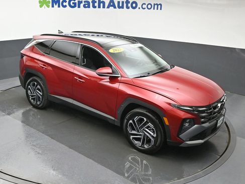 Used 2025 Hyundai Tucson Limited AWD/4WD image 3