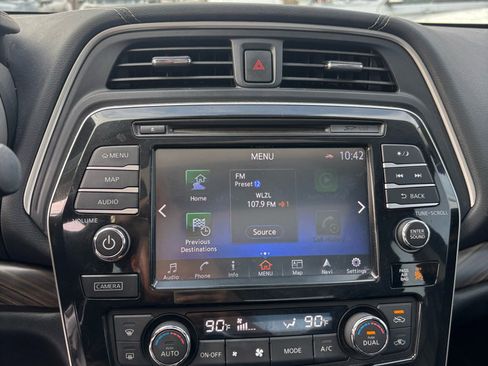 Used 2017 Nissan Maxima Platinum image 12