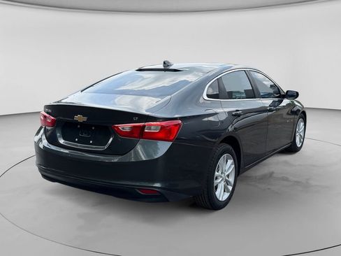 Used 2016 Chevrolet Malibu LT w/ Leather Package FWD image 9