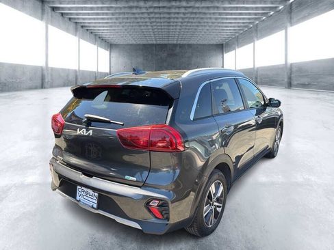 Used 2022 Kia Niro EX FWD image 3
