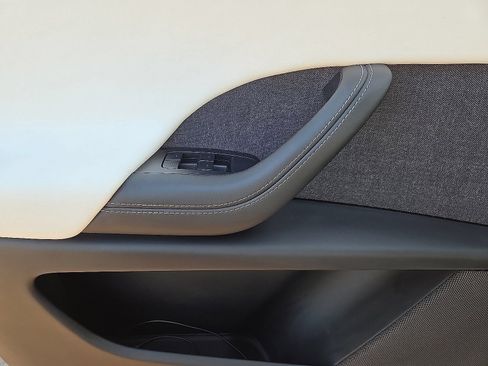 Used 2022 Tesla Model X AWD/4WD image 20
