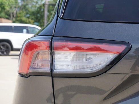 Used 2020 Ford Escape Titanium AWD/4WD image 16