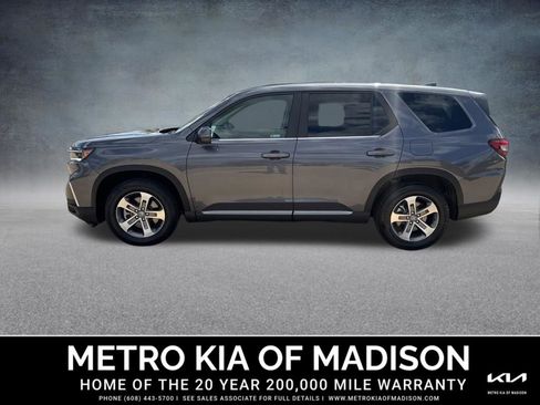 Used 2025 Honda Pilot EX-L image 2