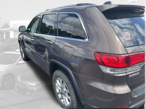 Used 2021 Jeep Grand Cherokee Laredo RWD image 4