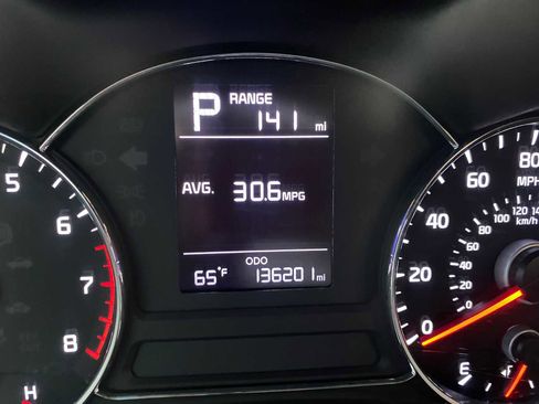 Used 2017 Kia Forte LX image 7