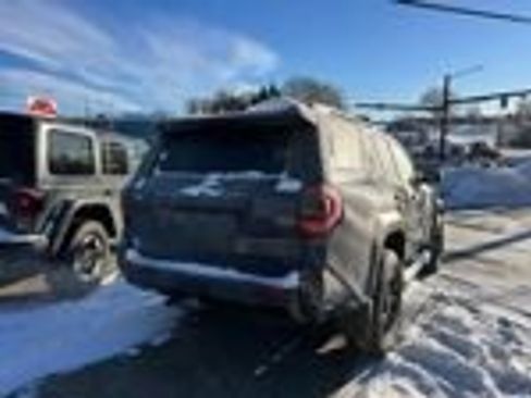 Used 2025 Toyota 4Runner TRD Off-Road Premium image 4