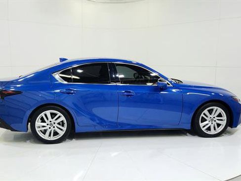 Used 2023 Lexus IS 300 w/ Comfort Package image 9