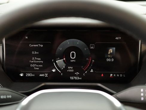 Used 2025 GMC Acadia Elevation image 12