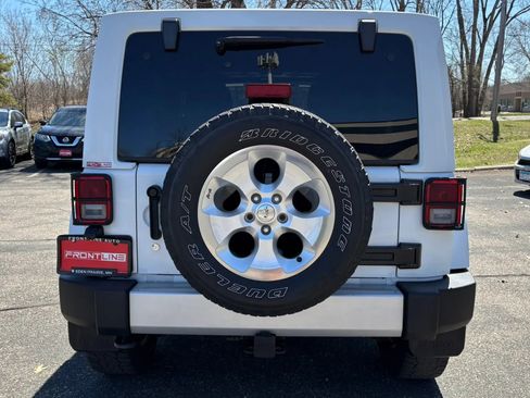 Used 2014 Jeep Wrangler Unlimited Sahara w/ Dual Top Group image 8