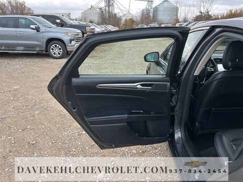 Used 2019 Ford Fusion SEL image 30