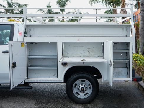 Used 2021 Chevrolet Silverado 2500 W/T w/ WT Fleet Convenience Package image 6