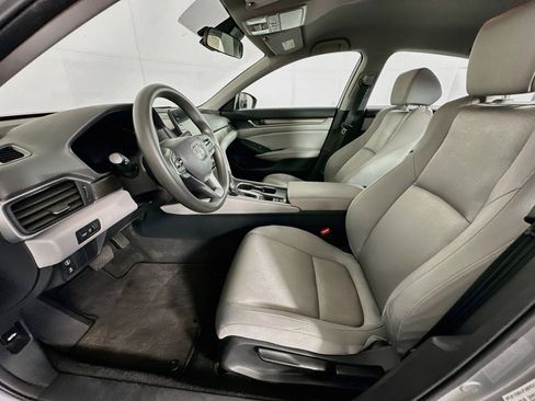 Used 2018 Honda Accord LX image 13