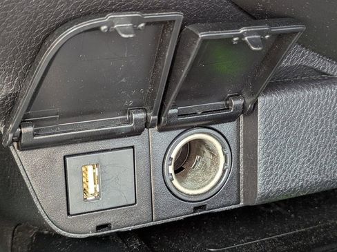 Used 2020 Toyota Camry XSE image 21