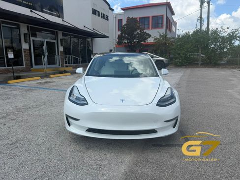 Used 2020 Tesla Model 3 Standard Range Plus RWD image 2