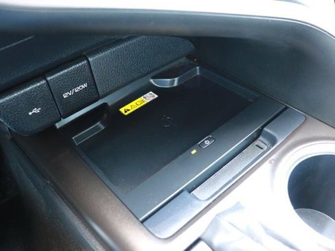 Used 2023 Toyota Camry XLE w/ Navigation Package AWD/4WD image 17