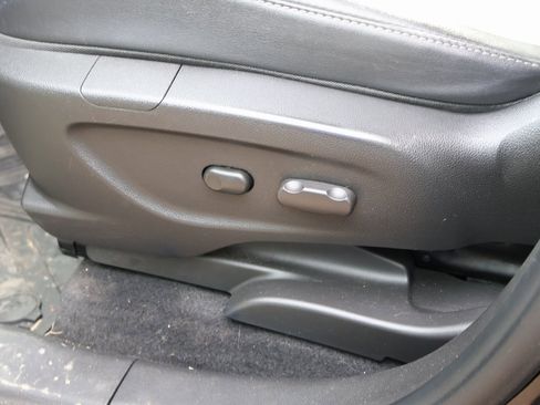 Used 2020 Buick Encore Preferred image 18