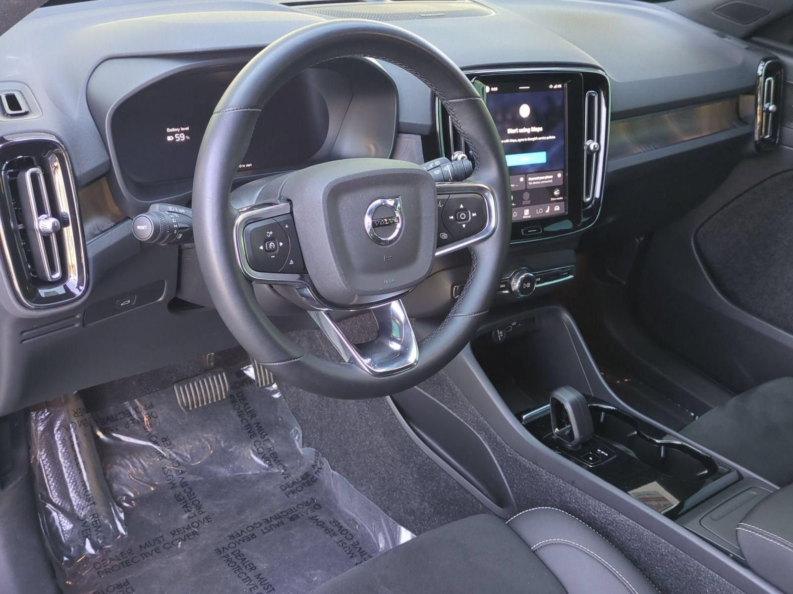 Used 2023 Volvo XC40 Recharge Ultimate AWD/4WD image 16