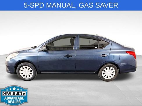 Used 2015 Nissan Versa S FWD image 4