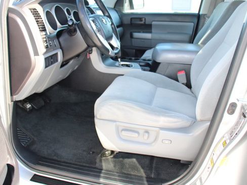 Used 2016 Toyota Sequoia SR5 image 13