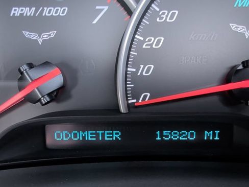 Used 2006 Chevrolet Corvette Convertible w/ Preferred Equipment Group RWD image 16