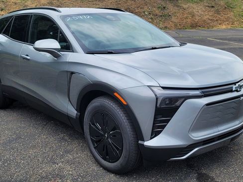 New 2025 Chevrolet Blazer EV LT FWD image 2