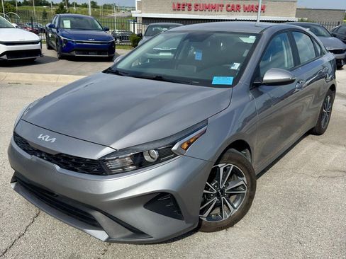 Used 2023 Kia Forte LXS FWD image 1