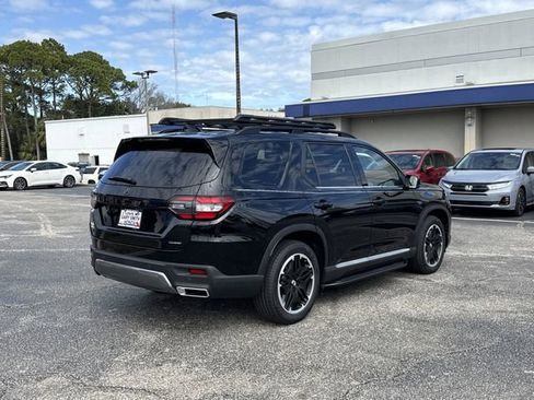 New 2026 Honda Pilot Touring image 5