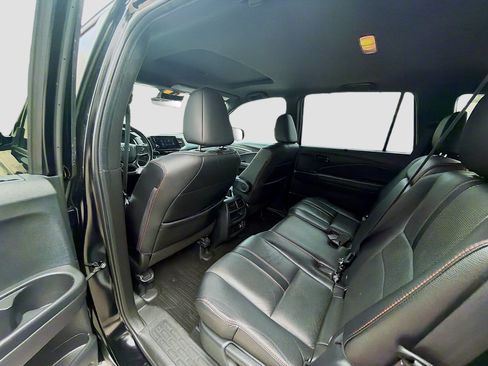Certified 2023 Honda Passport TrailSport image 25