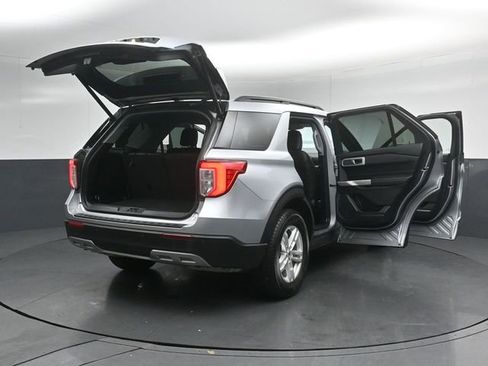 Certified 2022 Ford Explorer XLT w/ Equipment Group 202A image 57