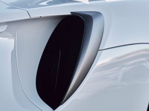 Used 2023 McLaren Artura RWD image 14