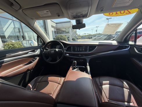 Used 2018 Buick Enclave Avenir w/ LPO, Cargo Package image 31