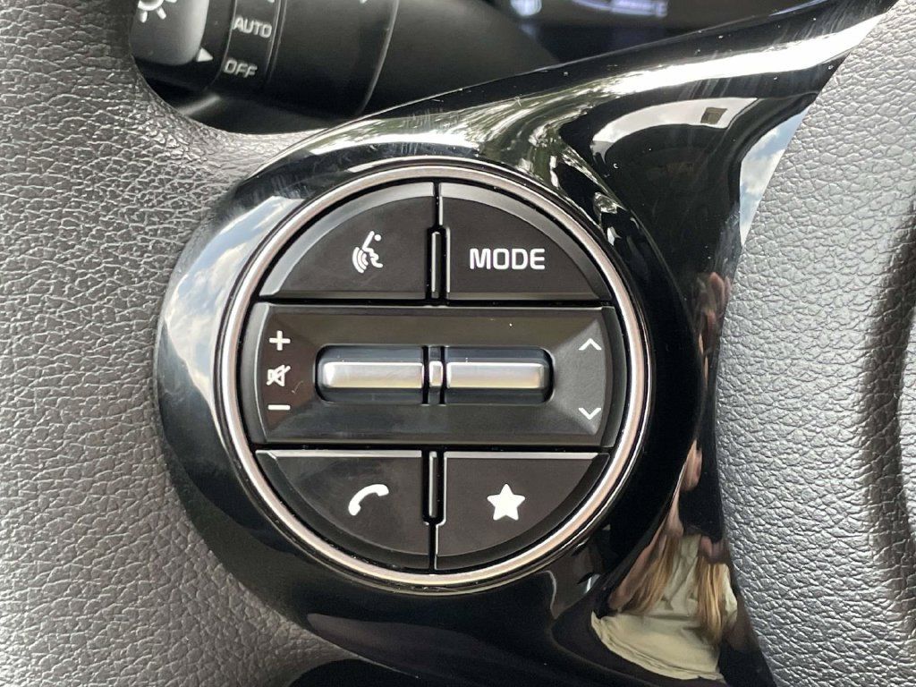 Used 2024 Kia Soul S FWD image 19