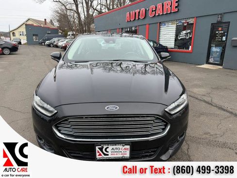 Used 2013 Ford Fusion SE image 2