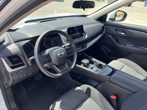 Used 2026 Nissan Rogue SV w/ Cold Weather Package FWD image 11