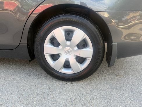 Used 2009 Toyota Camry LE FWD image 23