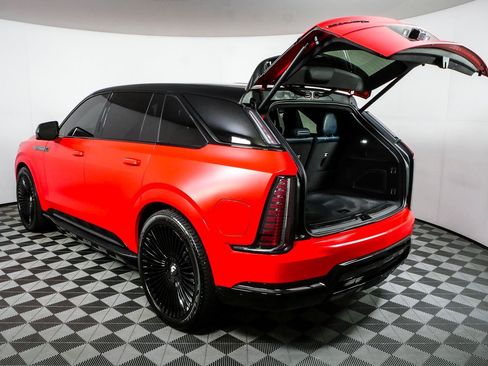 Used 2026 Cadillac Escalade IQ Sport 2 w/ LPO, ONYX Package AWD/4WD image 36