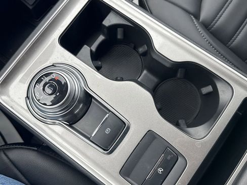 Used 2024 Ford Edge SEL w/ Convenience Package image 40