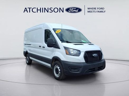 Used 2025 Ford Transit 250 148 Medium Roof RWD image 3